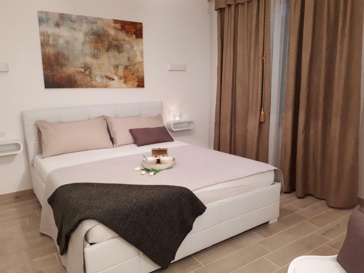 Villa Zoe Porec Esterno foto