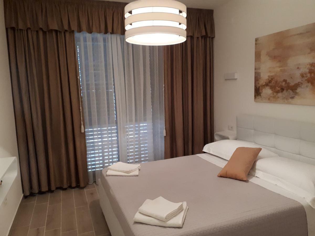 Villa Zoe Porec Esterno foto