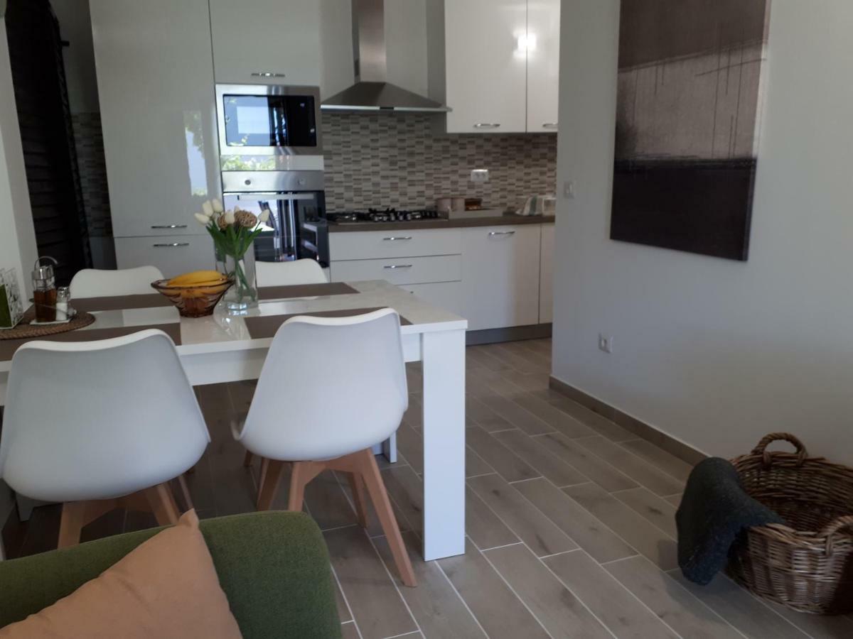 Villa Zoe Porec Esterno foto